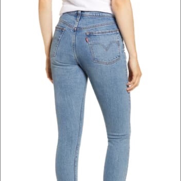 SOLD Levi’s 501 High Waist Nibbled Hem - Picture 2 of 8